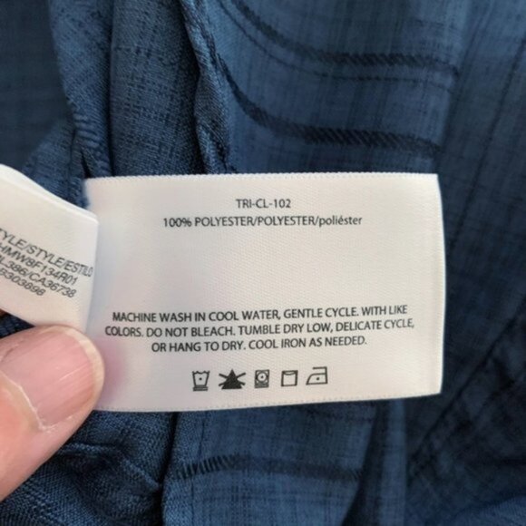 Men's Haggar Luxury Microfiber Blue Plaid Shirt - Size XL - Picture 6 of 8